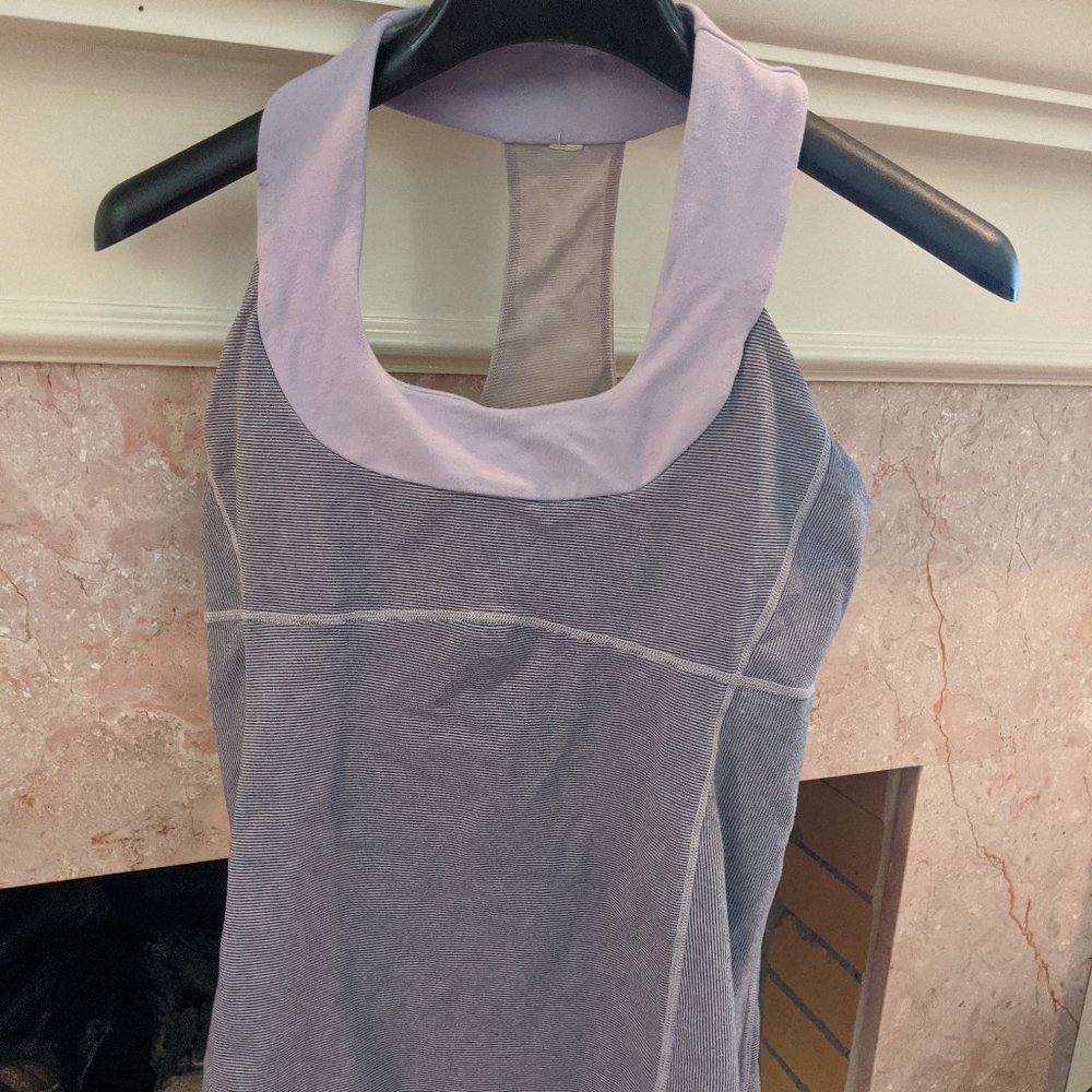 LULULEMON workout top